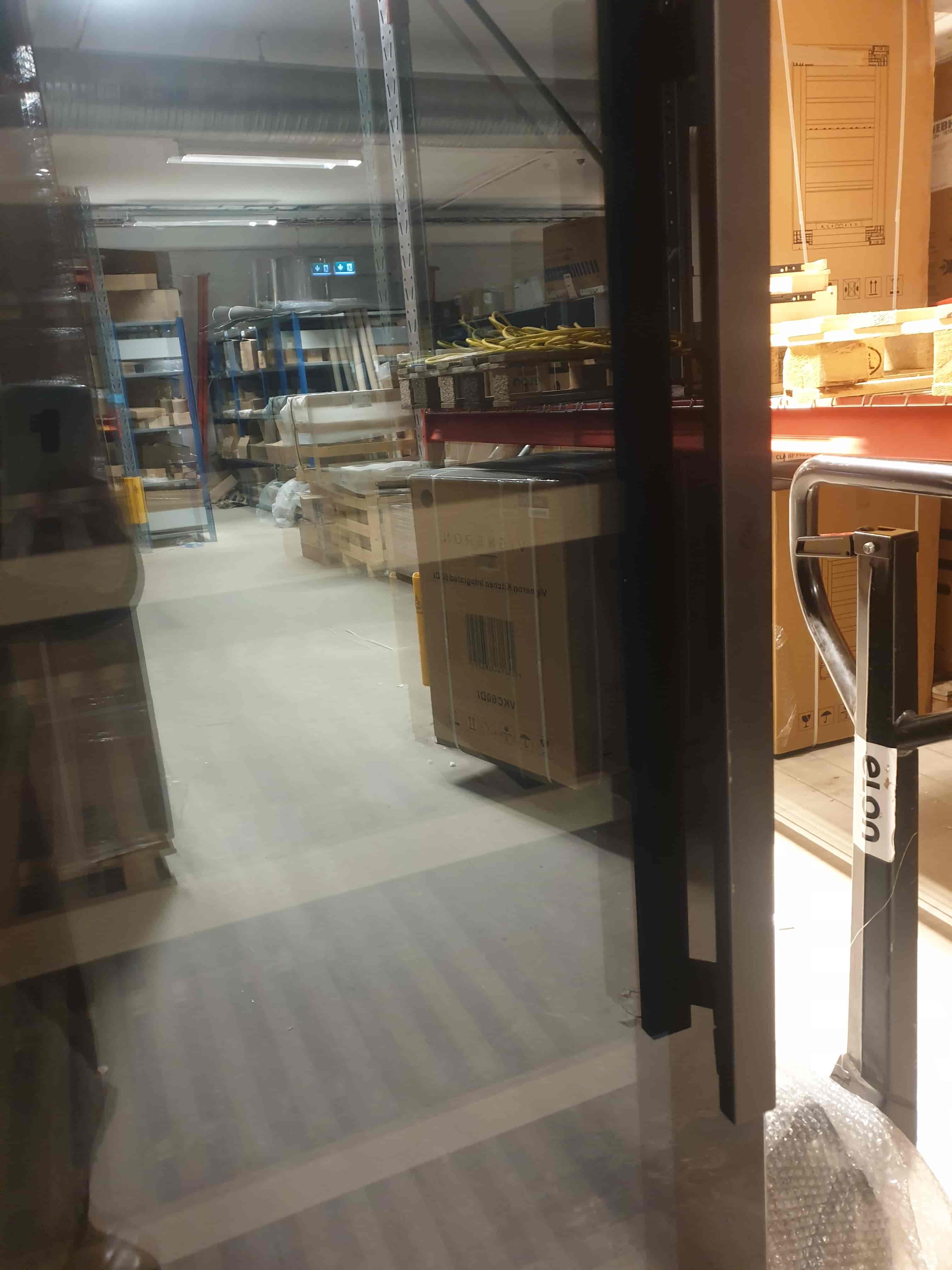 Demo skåp Vigneron Storage 200, Singelzon, Svart, Vänster Demo skåp Vigneron Storage 200, Singelzon, Svart, Vänster