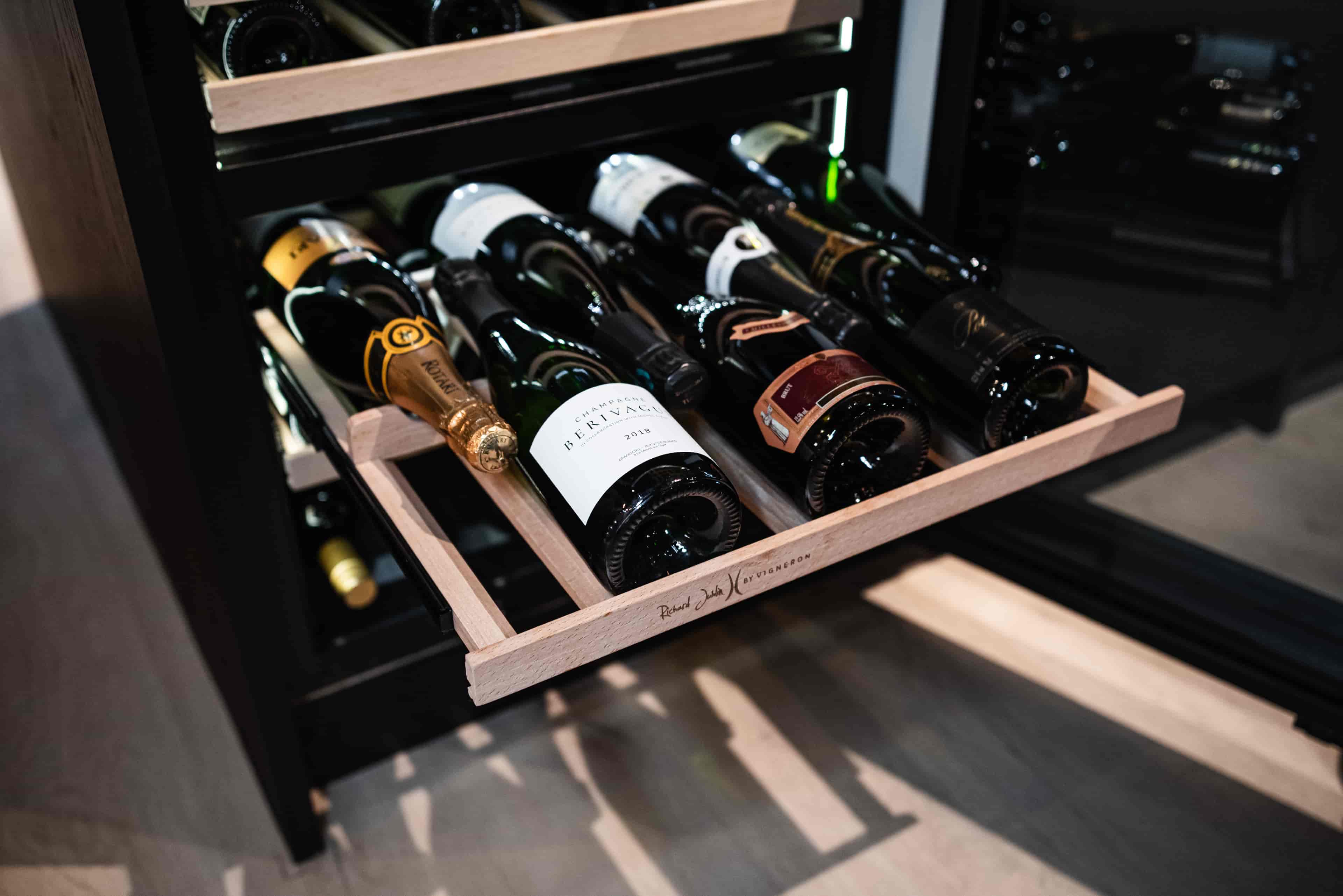 Champagnehylla Richard Juhlin VKC60 VD60 Champagnehylla Richard Juhlin VKC60 VD60