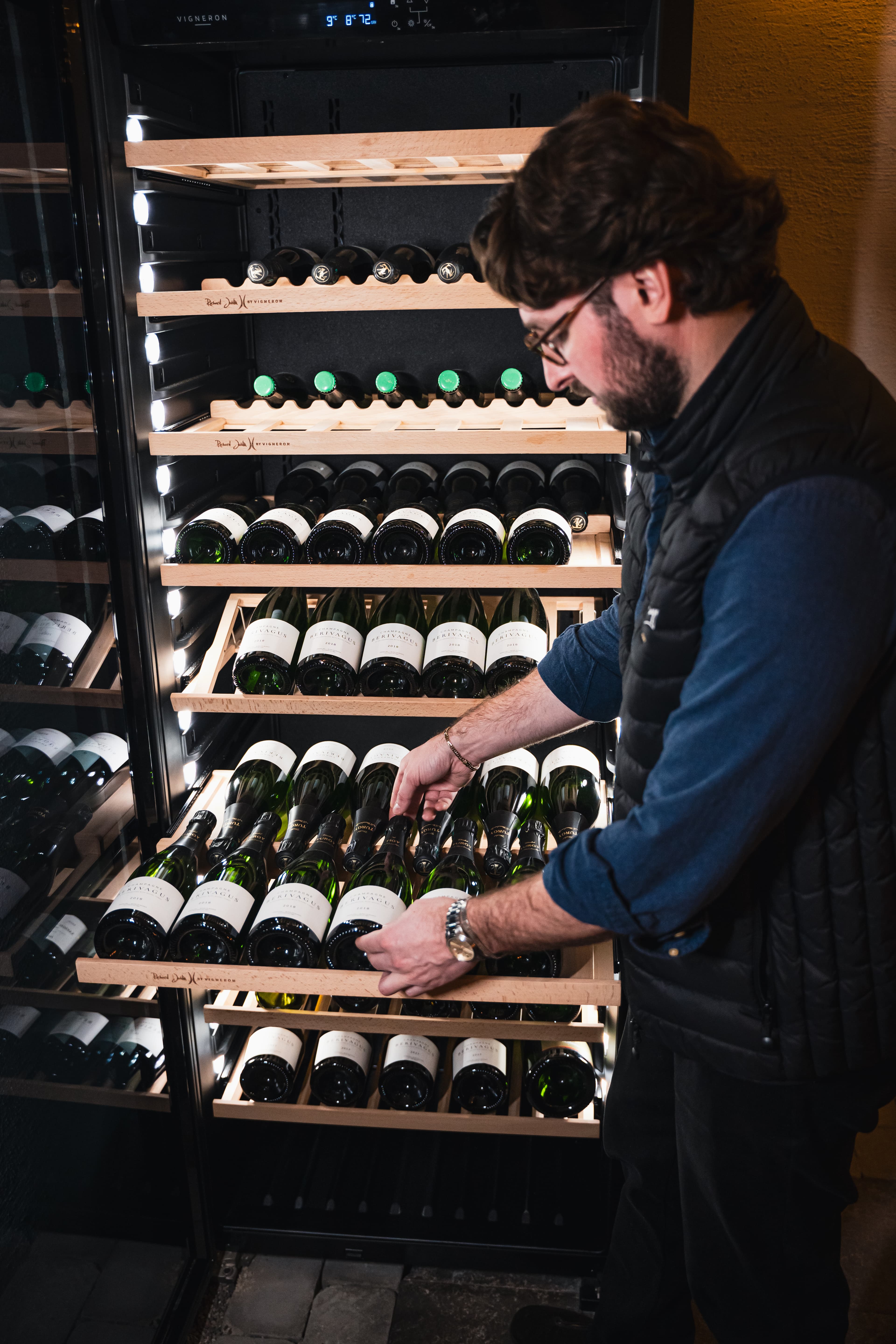 fristående vinlagringsskåp